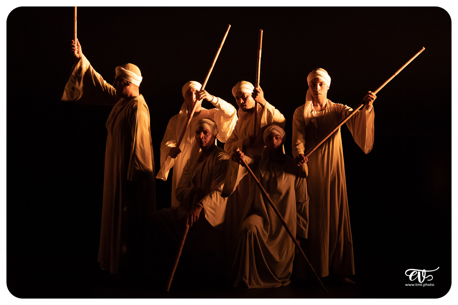 DANS LE CERCLE DES HOMMES DU NIL - CENTRE MEDHAT FAWZY DE MALLAW